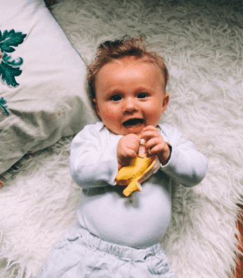 OLI&CAROL Прорезыватель ANA BANANA